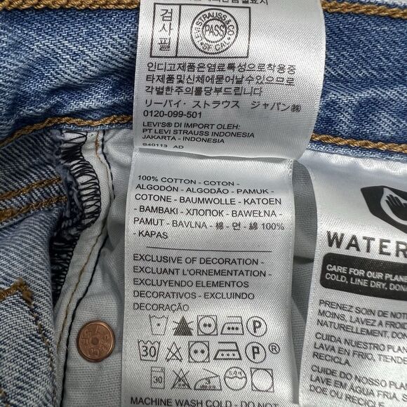 Levi Wedgie Ankle Jeans Straight SZ 25 Premium Denim Light Wash Distressed - Picture 9 of 11